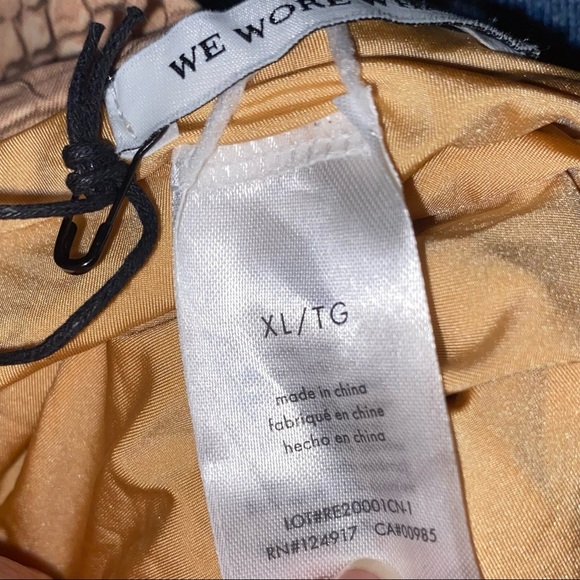 NWT WeWoreWhat Danielle One Piece in Tan Snake Skin - Picture 5 of 6